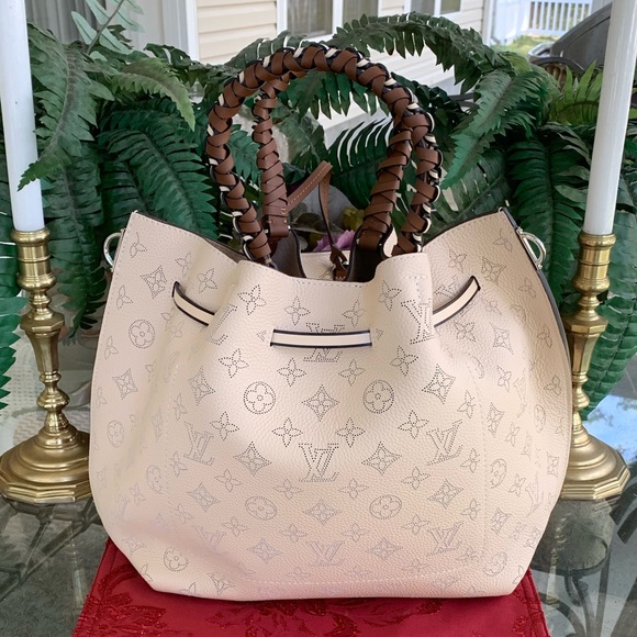 ❤️❤️BRAND NEW/TRADE BOUGHT IN FRANCE LV GIROLATA - Picture 2 of 8